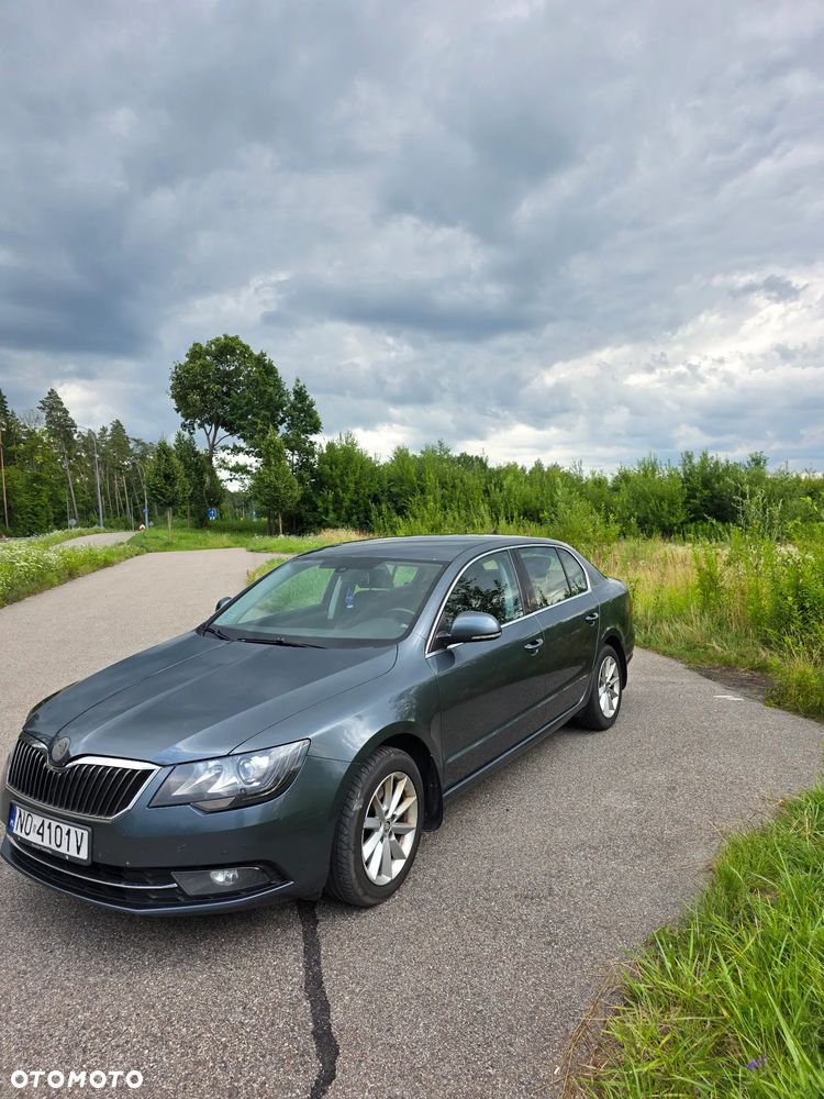 Skoda Superb 2.0 TDI Ambition - 5
