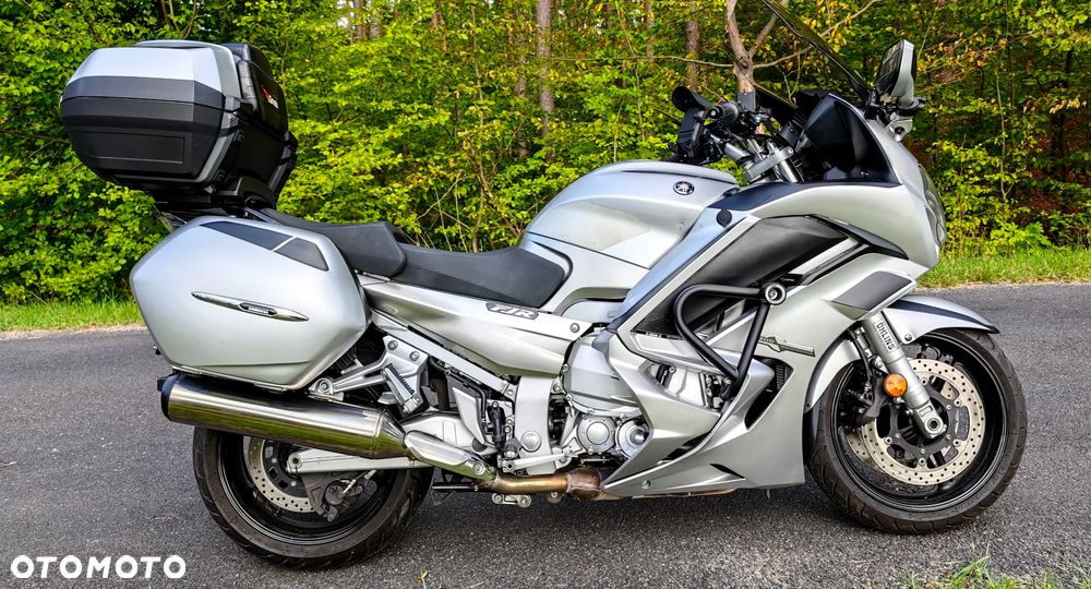 Yamaha FJR - 2