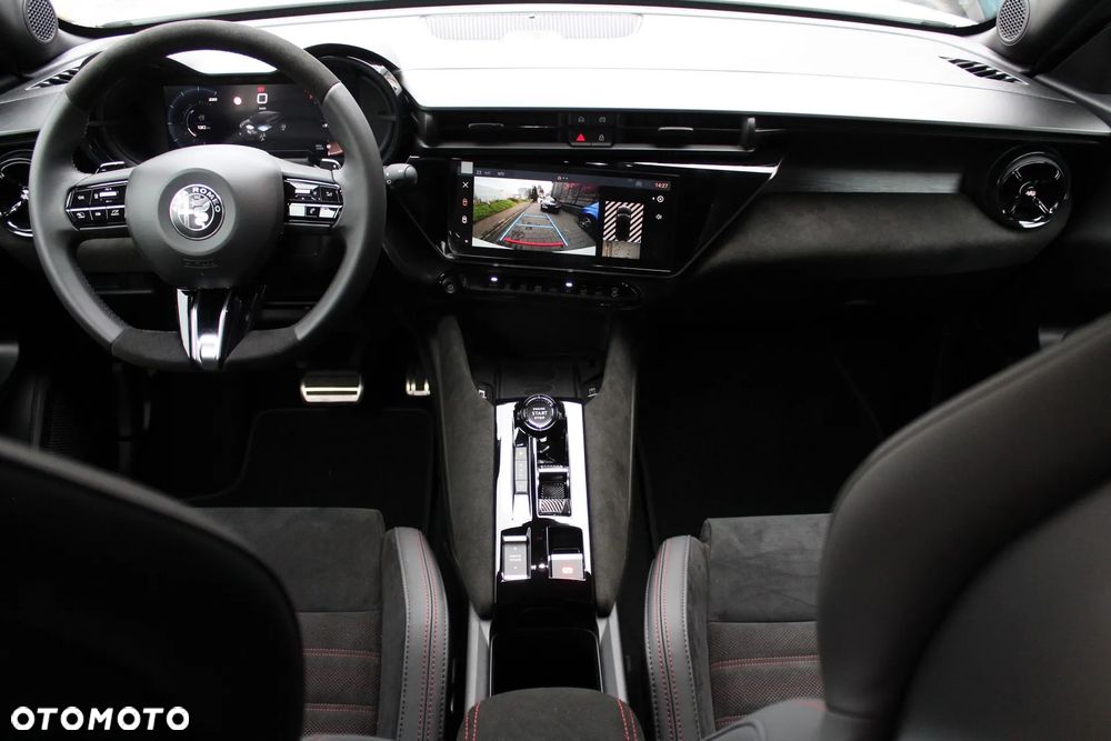 Alfa Romeo Junior 1.2 mHEV Ibrida Speciale eDCT - 9