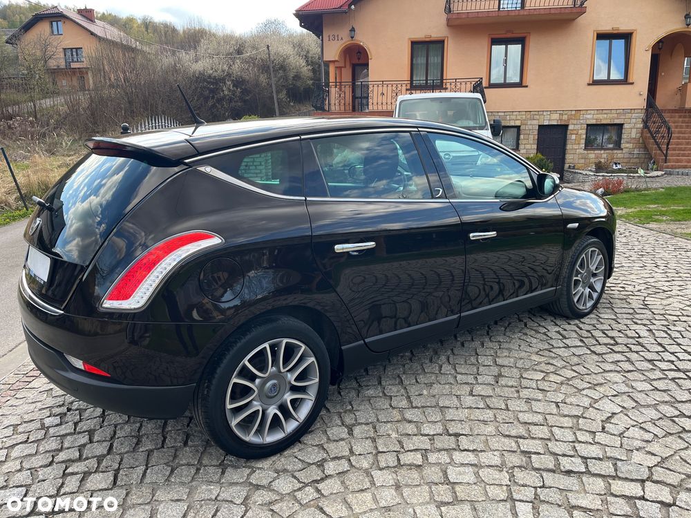 Lancia Delta 1.6 MJ Platino - 5