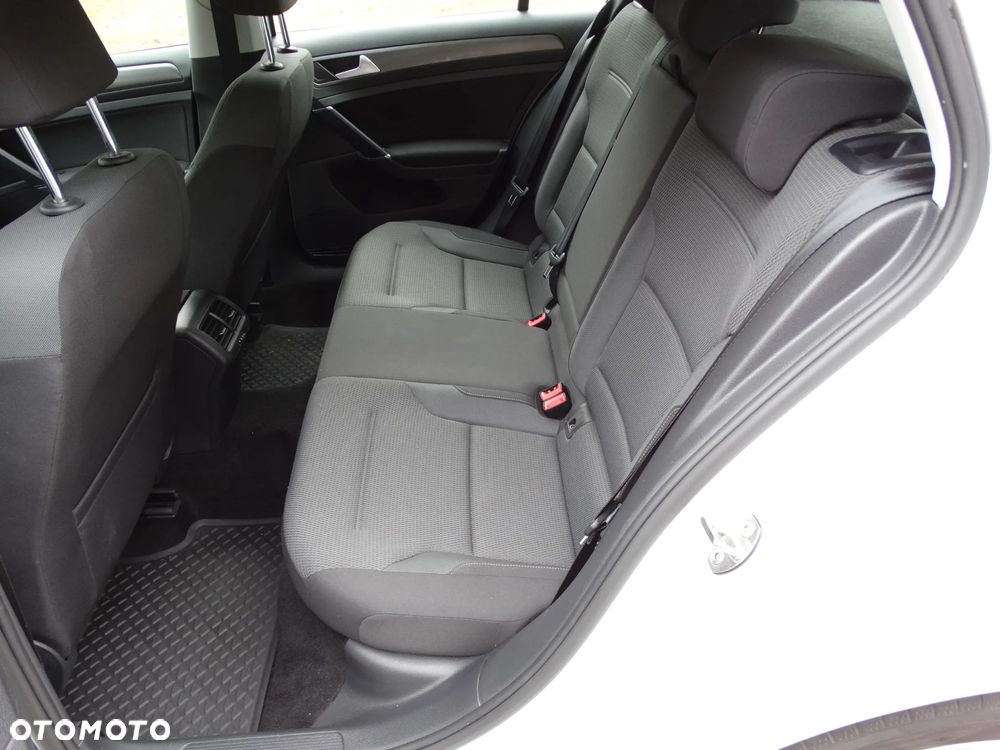 Volkswagen Golf 1.5 TSI BlueMotion ACT Comfortline - 30