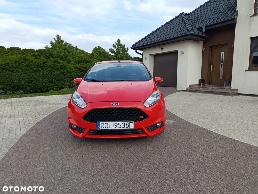 Ford Fiesta 1.6 EcoBoost ST - 4