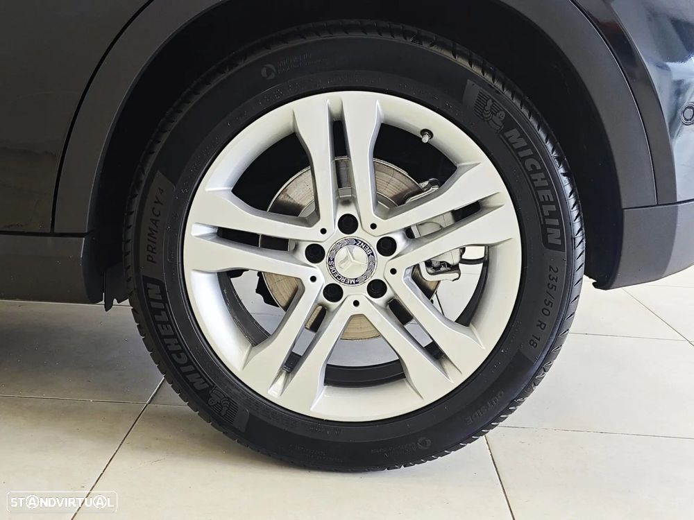 Mercedes-Benz GLA 200 d 4Matic 7G-DCT Urban - 12