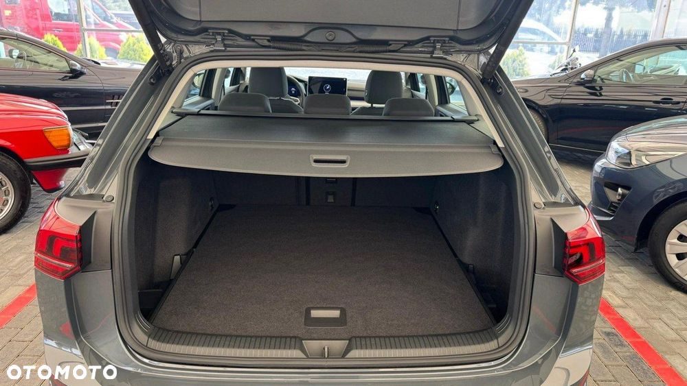 Volkswagen Golf Variant 1.5 eTSI mHEV Business DSG - 38