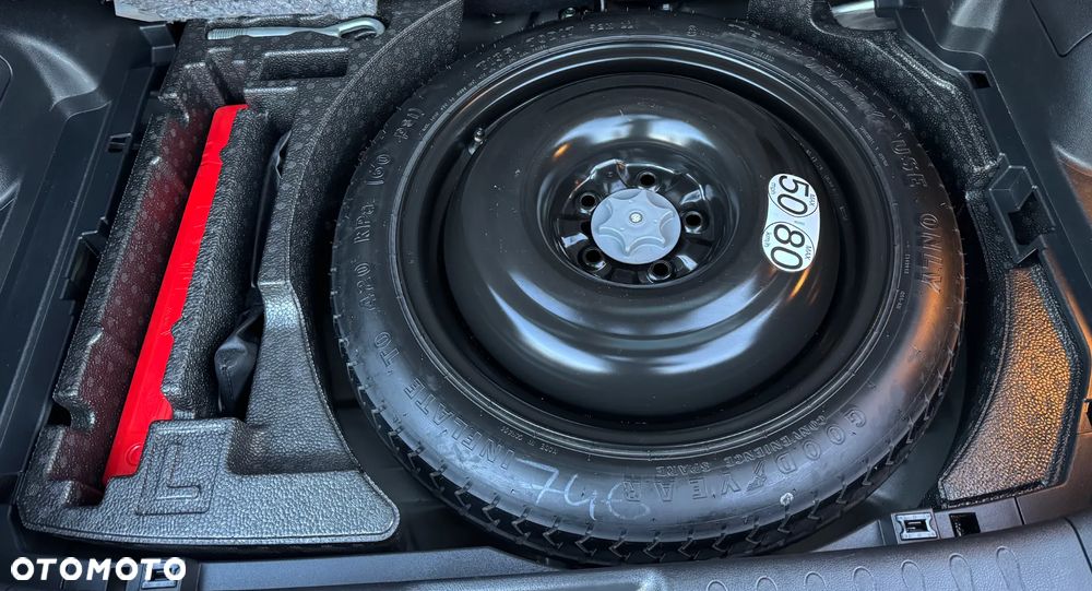 Nissan Juke 1.6 DIG-T Nismo RS 4WD Xtronic EU6 - 20