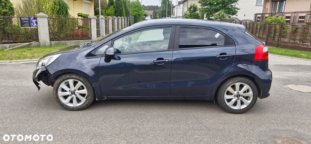 Kia Rio 1.4 CRDI Fifa World Cup Edition - 5
