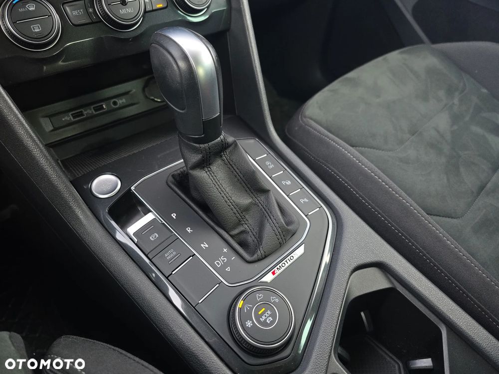 Volkswagen Tiguan - 26