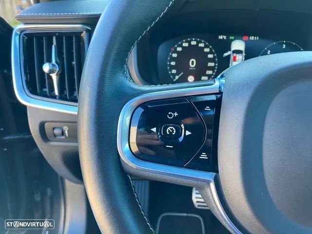 Volvo V90 2.0 D4 R-Design Geartronic - 18