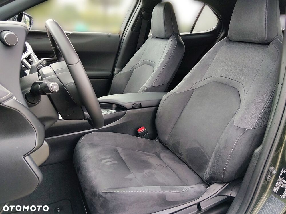 Lexus UX 250h GPF Business 2WD - 14