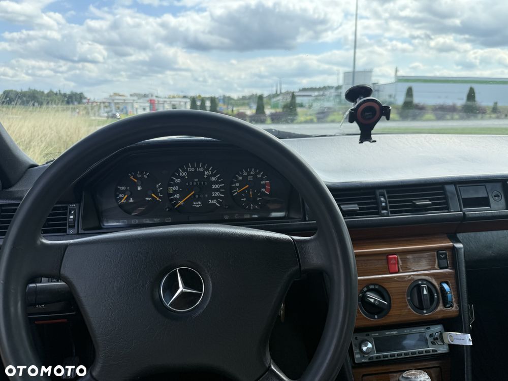 Mercedes-Benz W124 (1984-1993) - 10