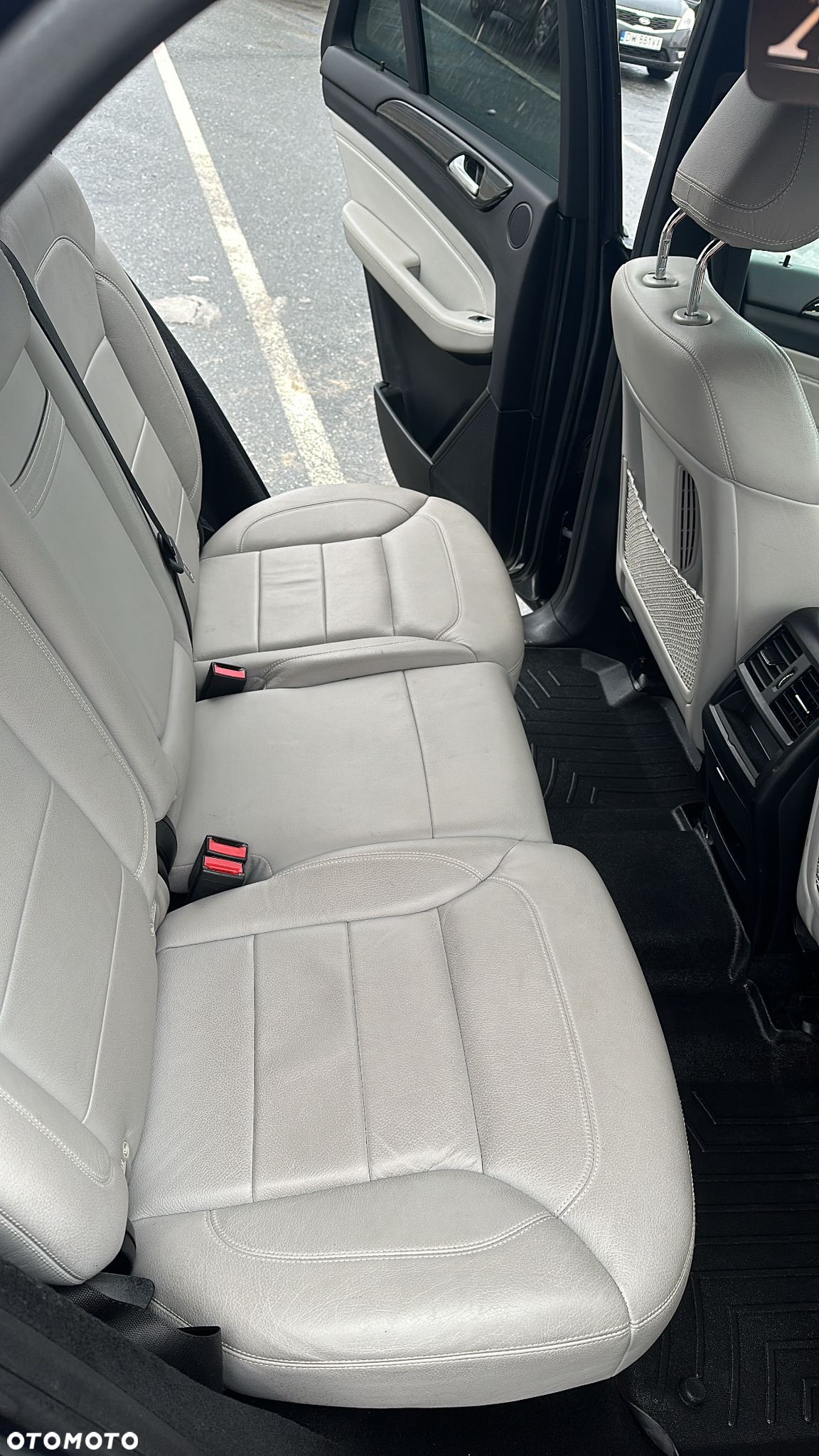 Mercedes-Benz ML 350 BlueTec 4-Matic - 18