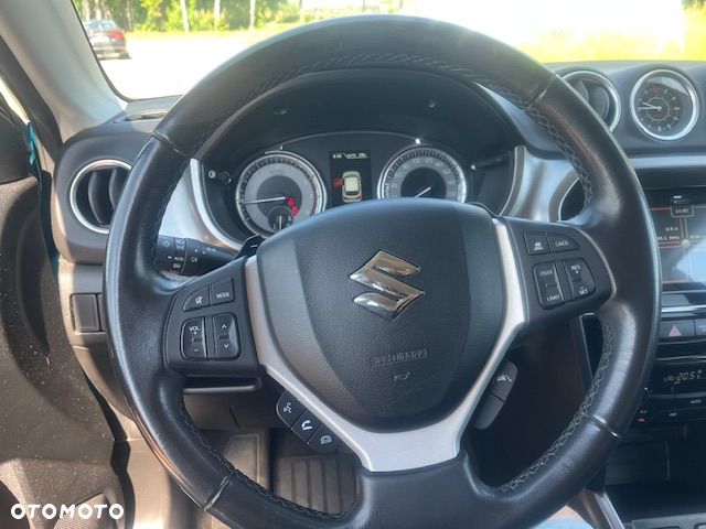 Suzuki Vitara 1.5 Strong Hybrid Elegance Sun 4WD AGS - 11