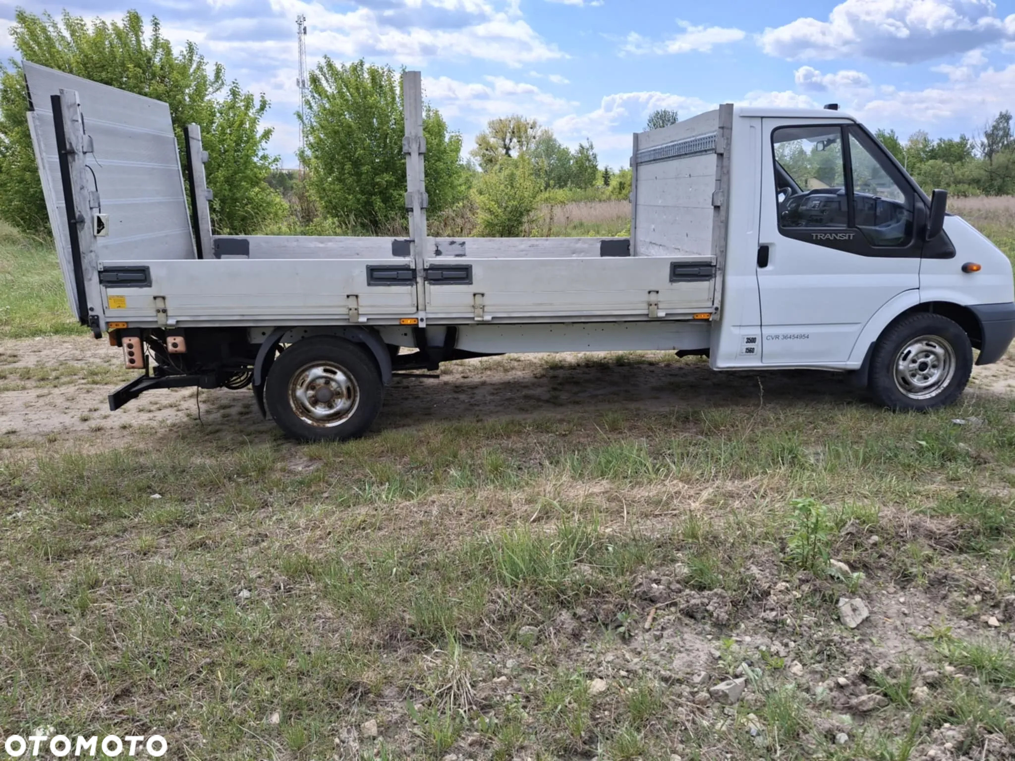 Ford Transit - 12