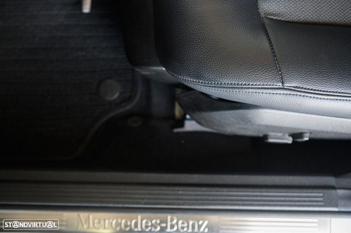 Mercedes-Benz E 250 CDi Avantgarde BE Auto. - 28