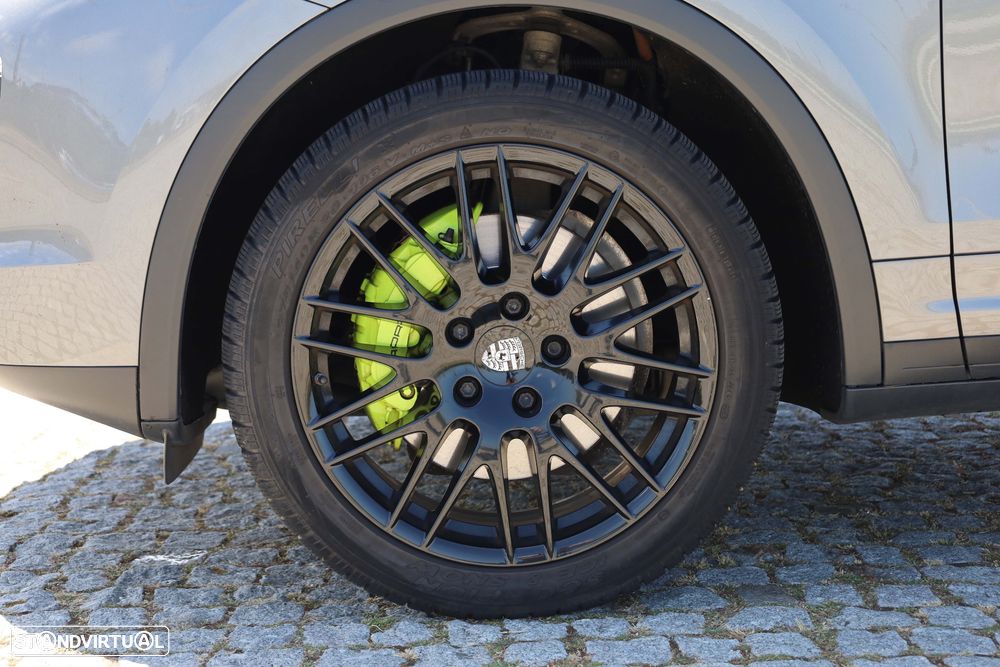 Porsche Cayenne S E-Hybrid - 13