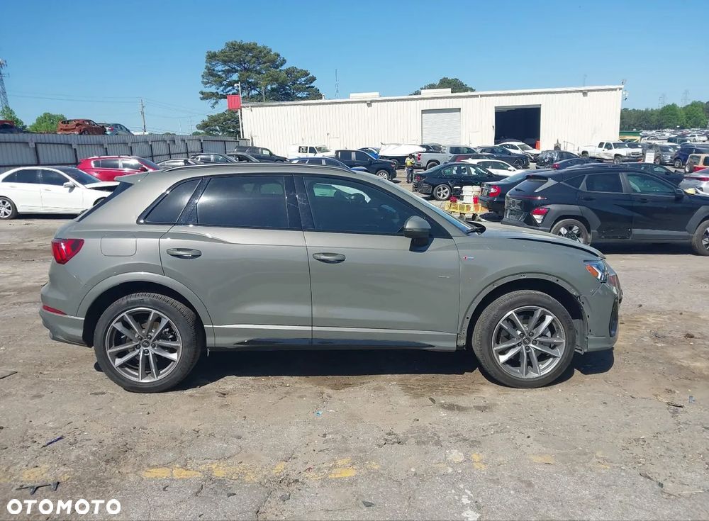 Audi Q3 - 4