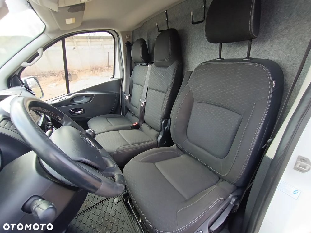 Opel Vivaro LONG L2H1 1.6 diesel 125kM 2019rok 155tyś.km EURO 6! AUTO W PEŁNI SPRAWNE, NIE WYMAGA WKŁADU FINANSOWEGO!!!SPROWADZONY ZE SZWECJI- ZAREJESTROWANY! - 23
