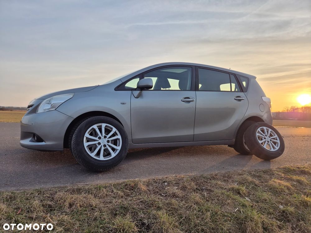 Toyota Verso 1.8 Premium EU5 - 5