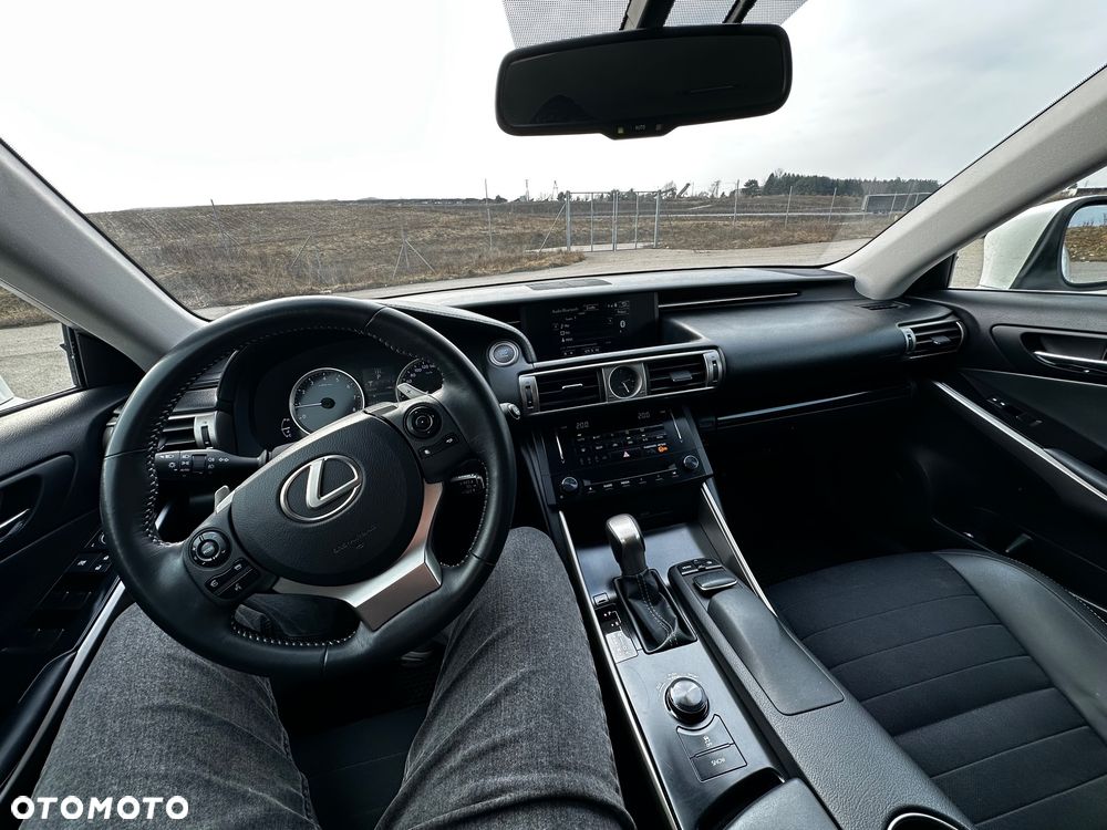 Lexus IS 250 Elegance - 11