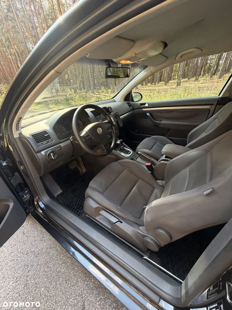 Volkswagen Golf 2.0 TDI Comfortline DSG - 8