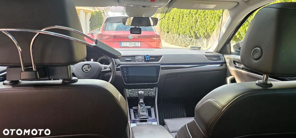 Skoda Superb 2.0 TSI 4x4 L&K DSG - 9