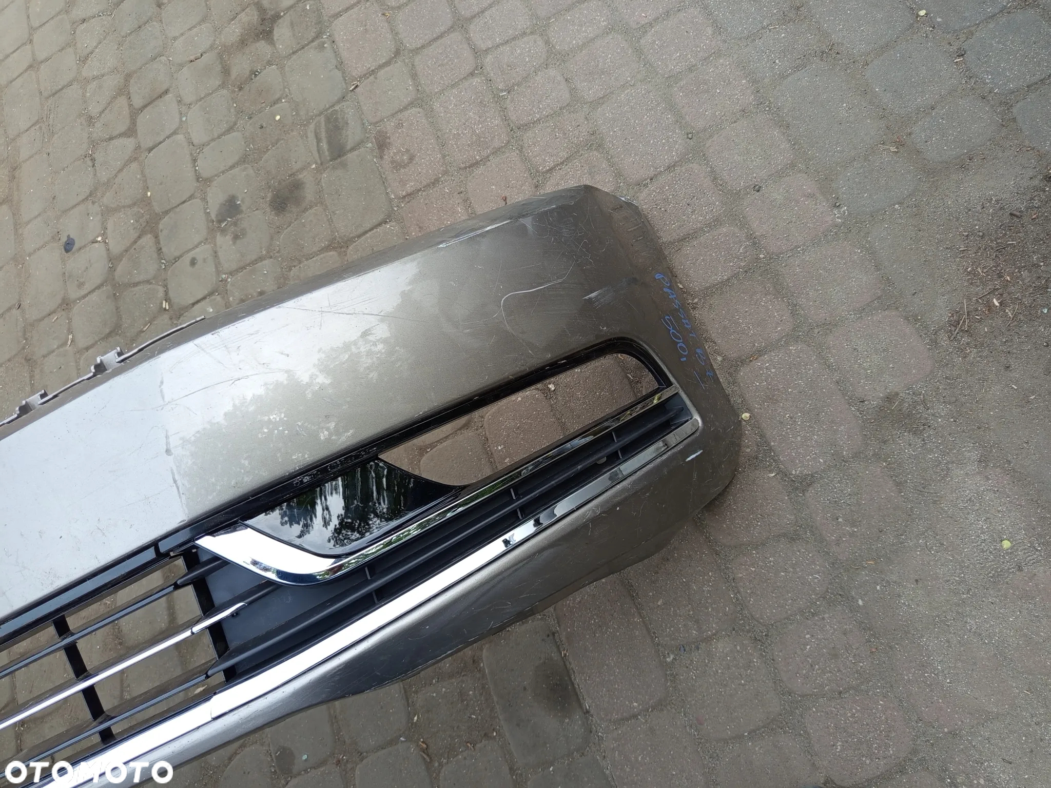 ZDERZAK PRZEDNI VOLKSWAGEN PASSAT B7 - 5