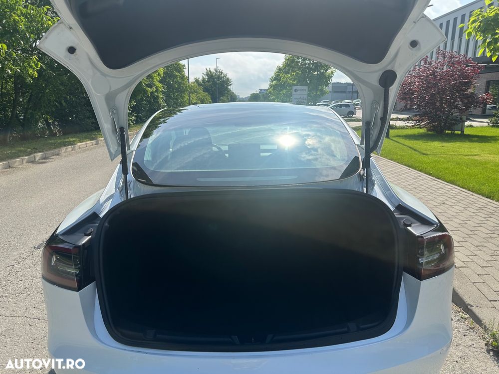 Tesla Model 3 - 19