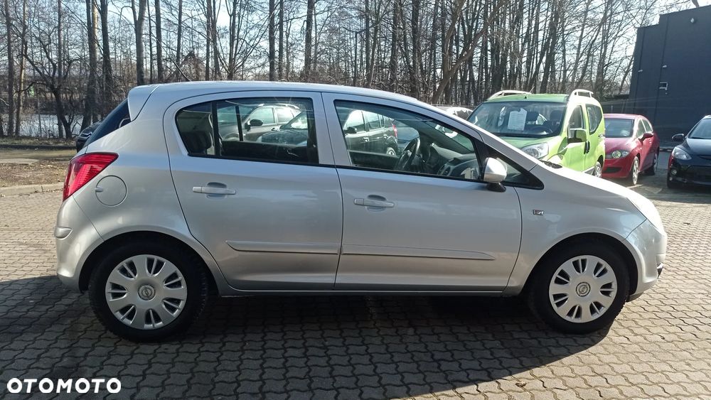 Opel Corsa 1.2 16V Enjoy - 21
