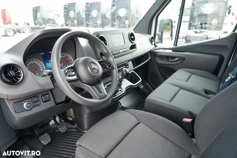 Mercedes-Benz SPRINTER 315 CDI / CONTAINER 4.4 M / 750 KG LIFT / TWIN / IMPORTAT - 25
