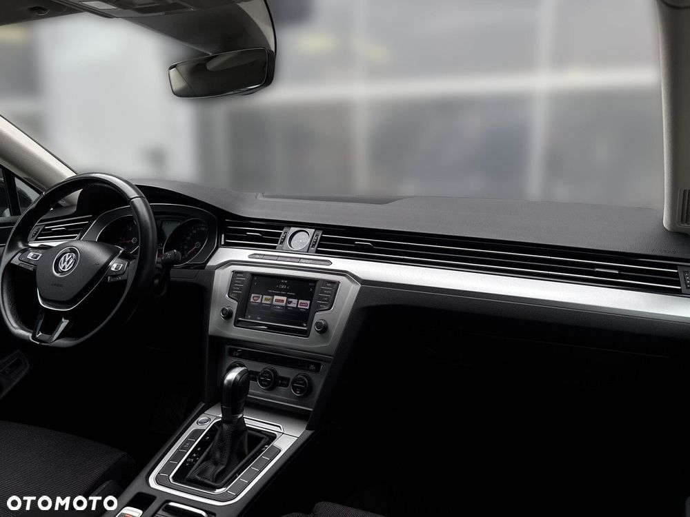 Volkswagen Passat 2.0 TDI SCR Comfortline DSG - 14