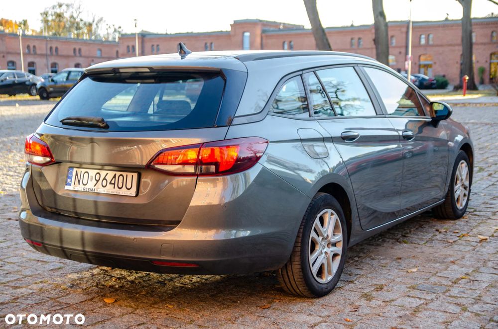 Opel Astra - 4