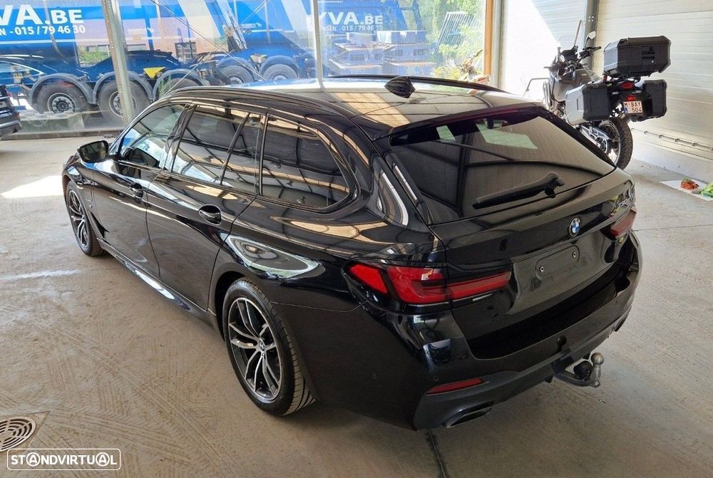 BMW 530 e Pack Desportivo M - 11
