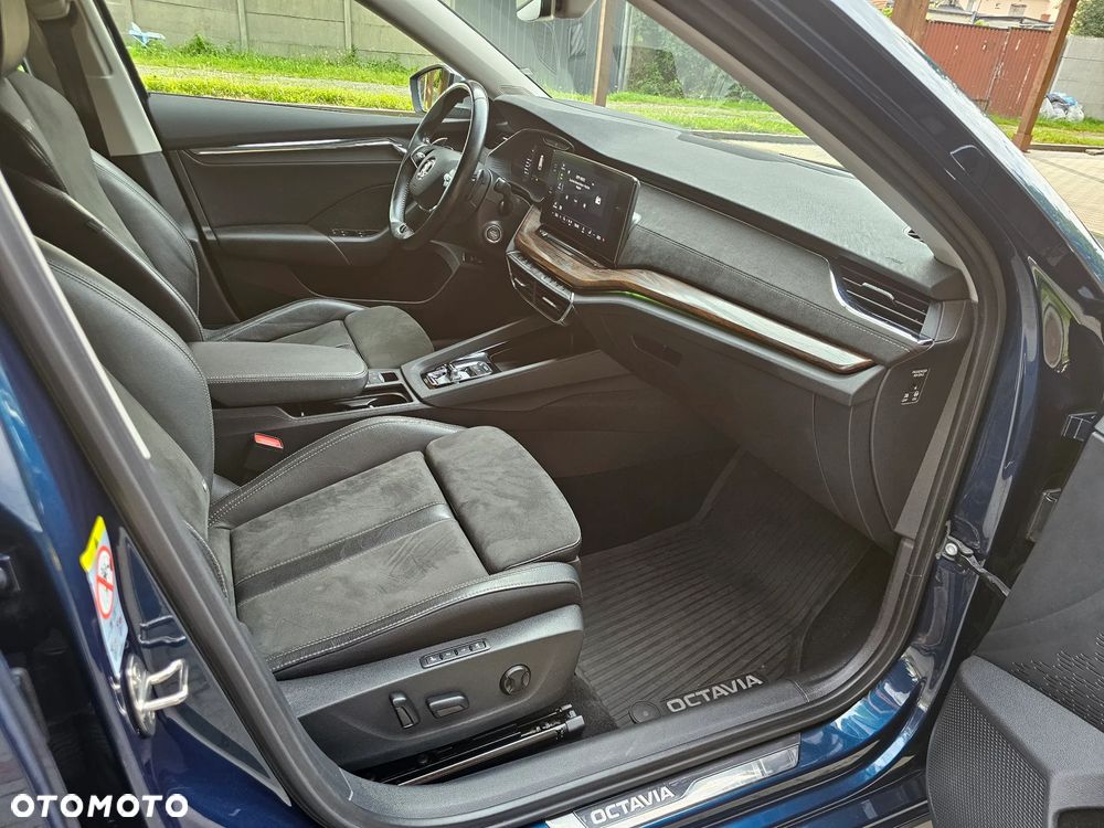 Skoda Octavia 2.0 TDI 4x4 Scout DSG - 11
