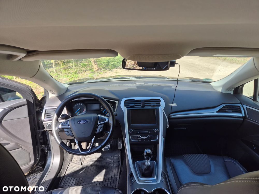 Ford Mondeo 2.0 TDCi STart-Stopp Titanium - 4