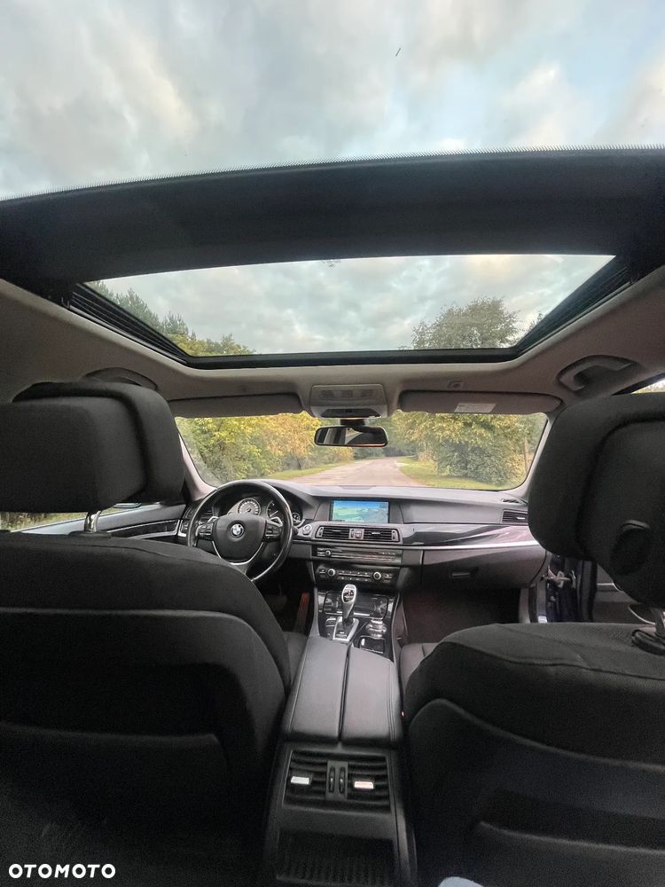 BMW Seria 5 520d Touring - 25