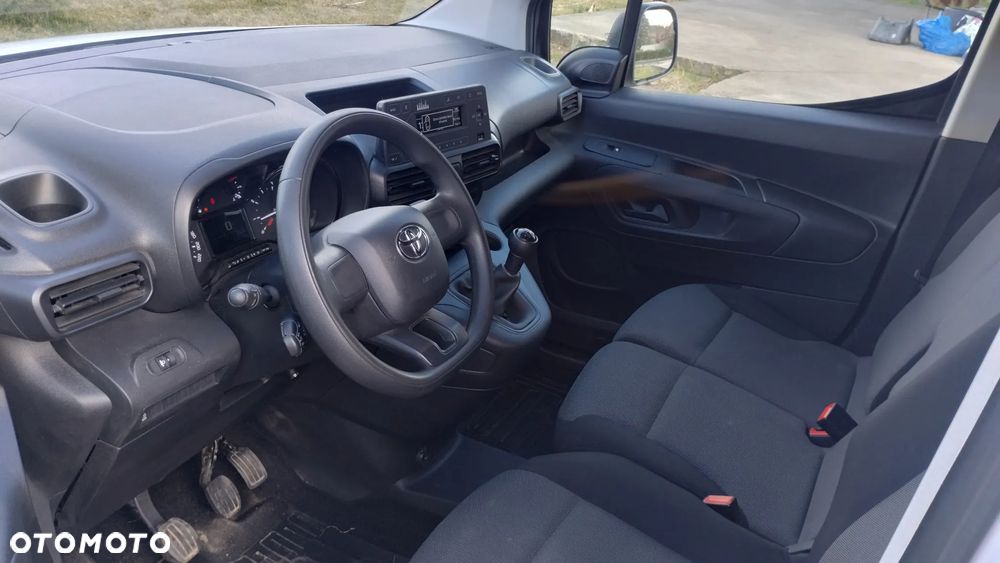 Toyota Proace City - 19