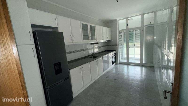 Apartamento t2+1 com terraço nos maninhos - Grande imagem: 3/12