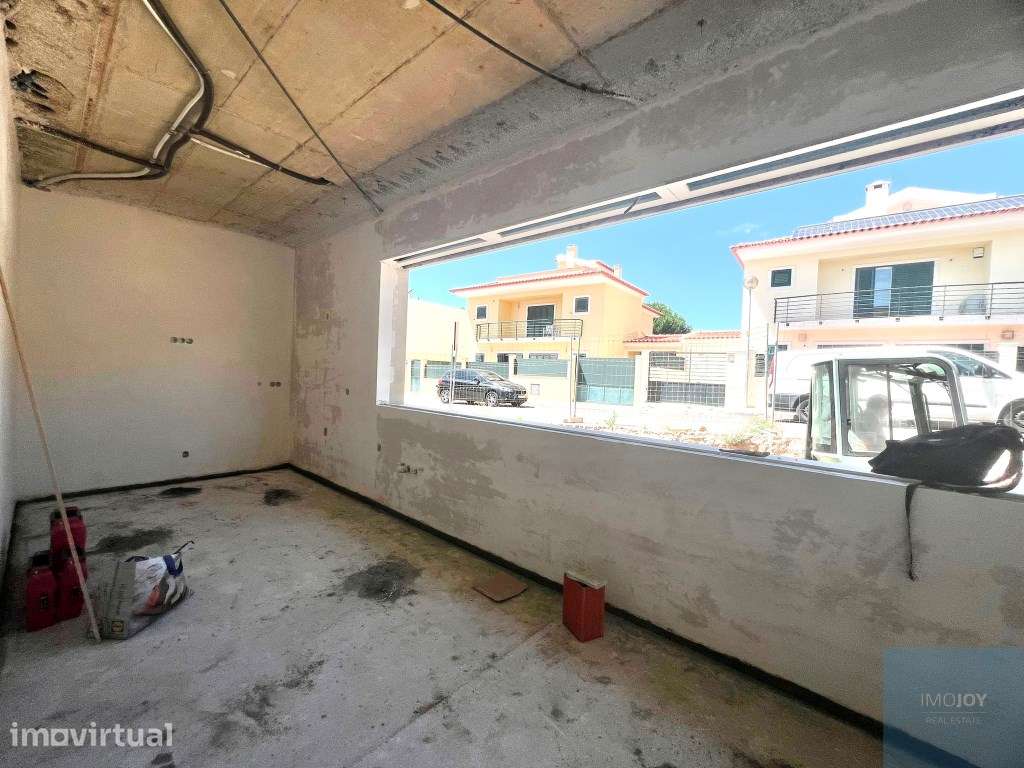 Moradia Isolada T4+1 de Arquitetura Contemporânea com Piscina no Es... - Grande imagem: 5/24
