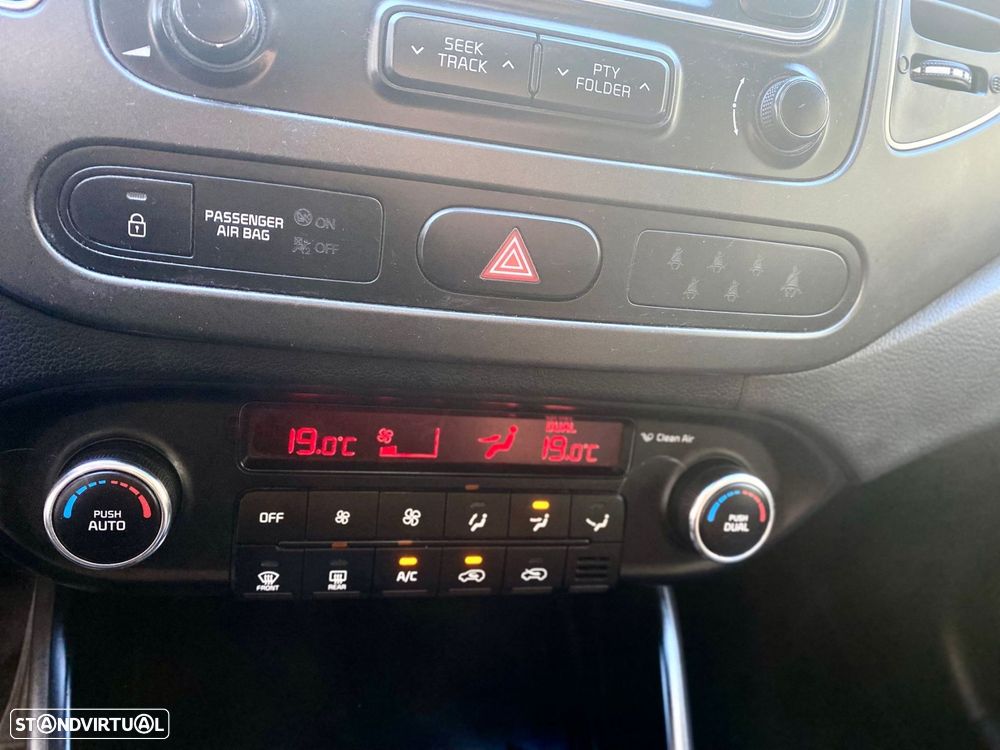 Kia Carens 1.7 CRDi ISG TX Aut. - 16