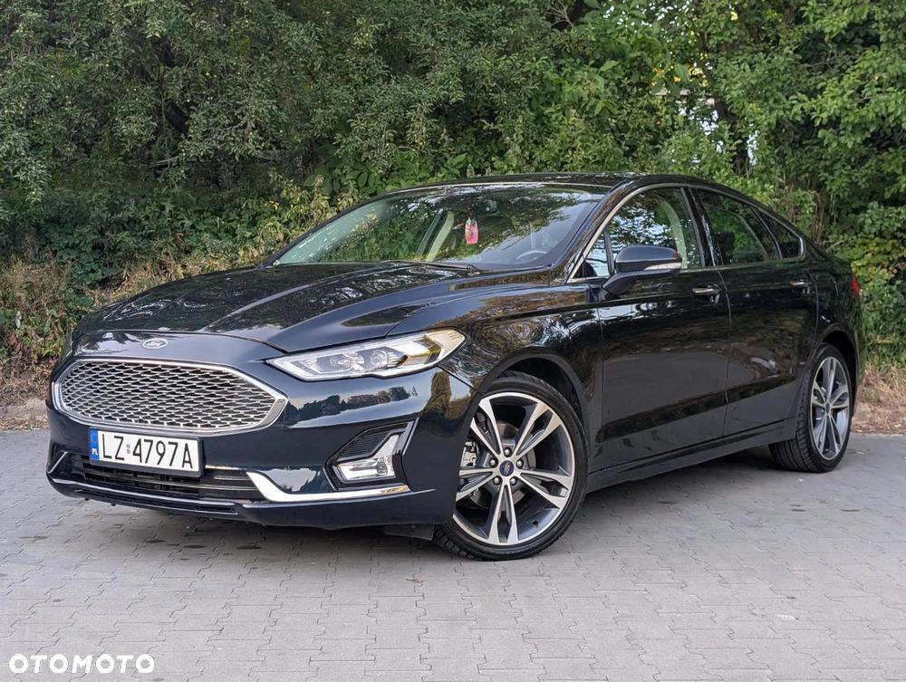 Ford Fusion - 2