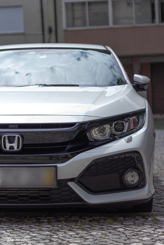Honda Civic 1.0 i-VTEC Elegance Navi - 4