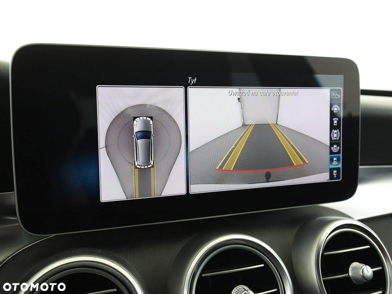 Mercedes-Benz Klasa C 300 d T 4Matic 9G-TRONIC AMG Line - 24