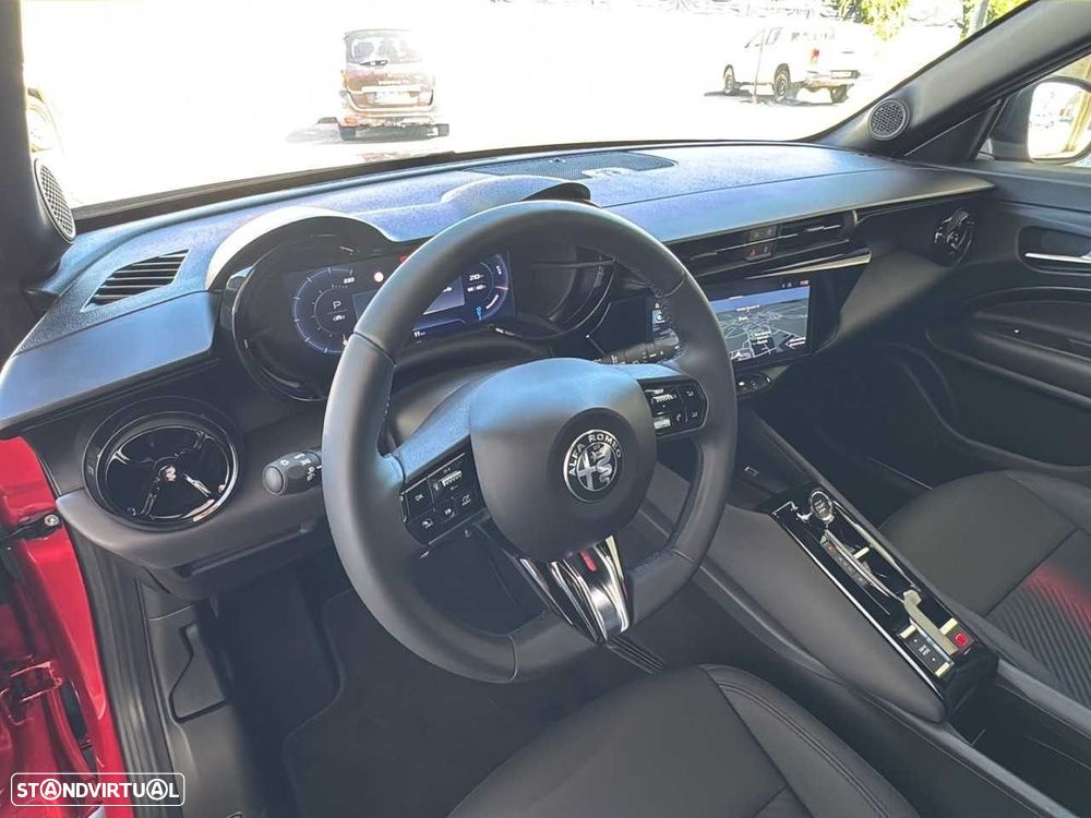 Alfa Romeo Junior 54 kWh Sport Speciale - 26