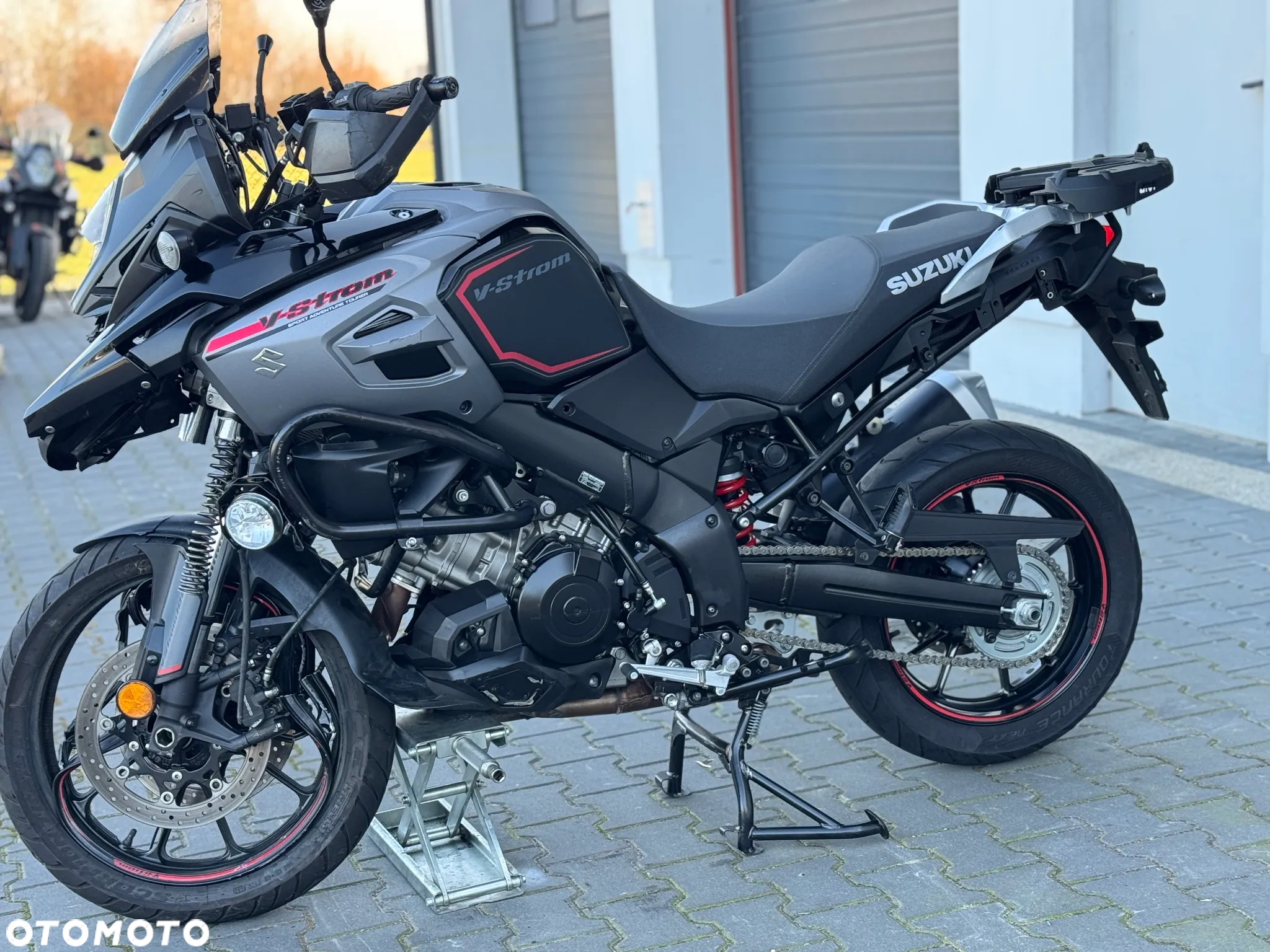 Suzuki V-STROM - 7