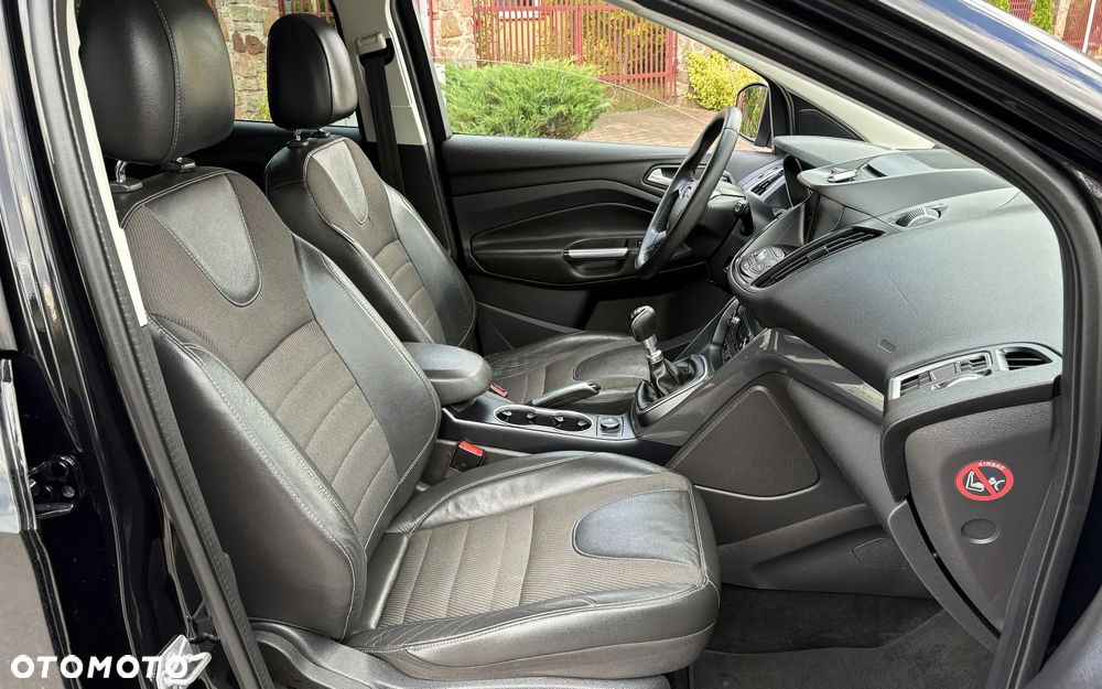 Ford Kuga 2.0 TDCi 4x4 Titanium - 19