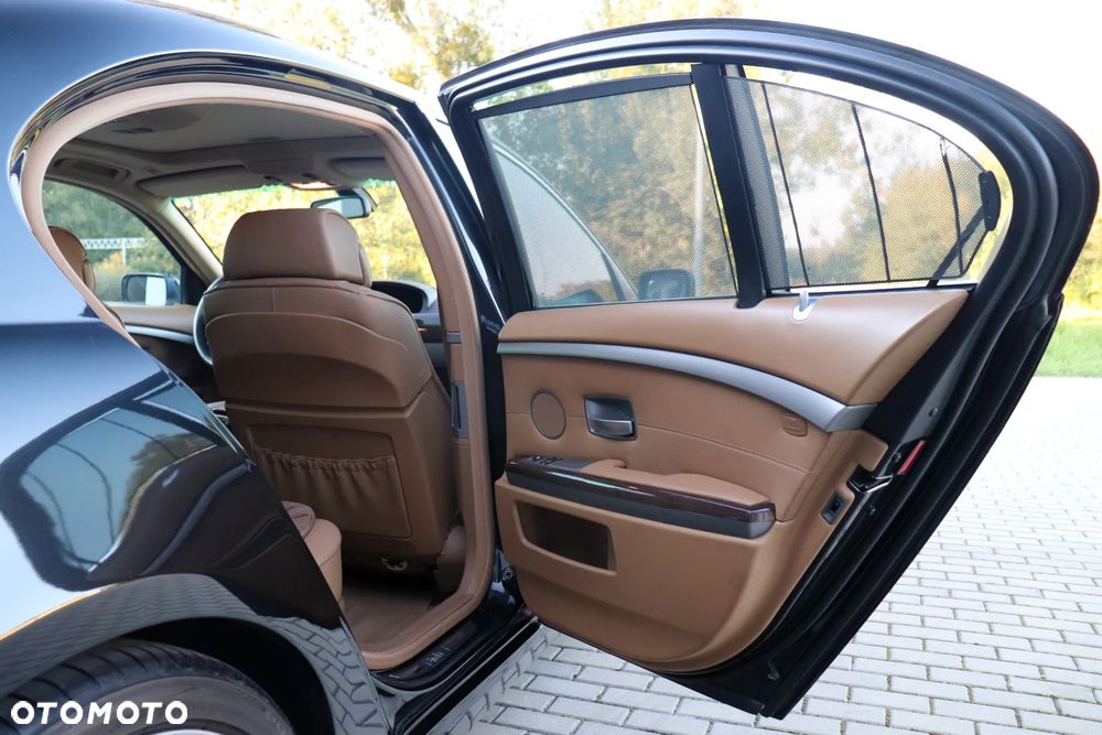 BMW Seria 7 - 29