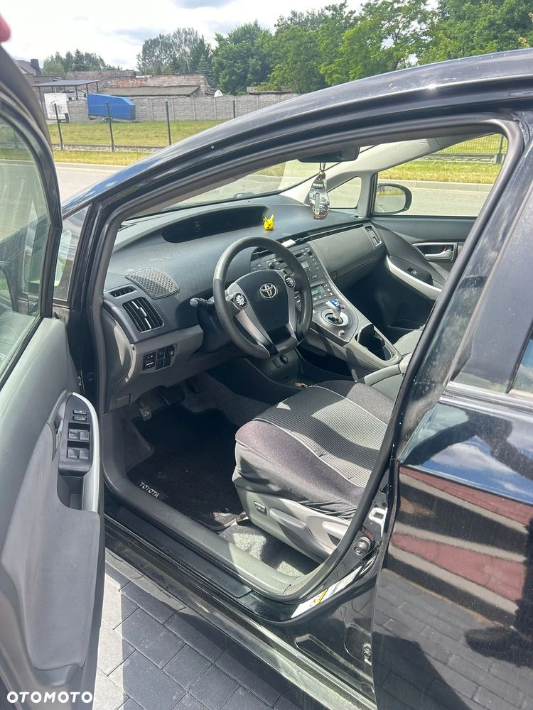 Toyota Prius 1.8 HSD Sol - 7