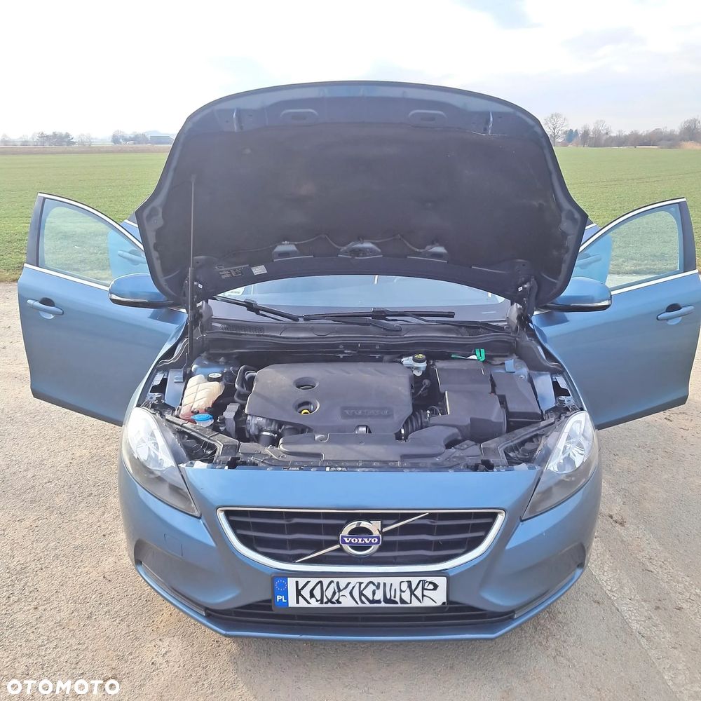 Volvo V40 D2 Momentum - 12