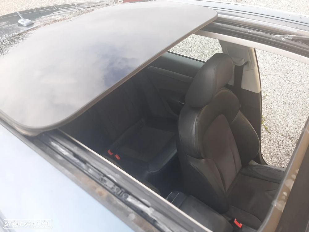 Audi Q3 2.0 TDI quattro Design S tronic - 32