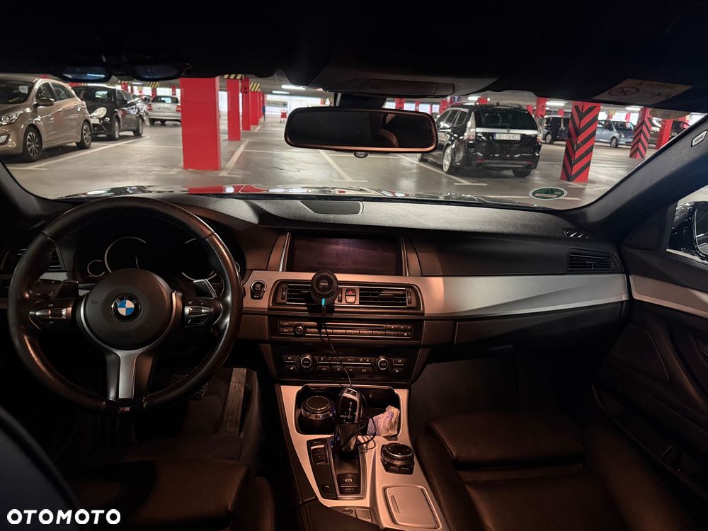 BMW Seria 5 520d Luxury Line - 9